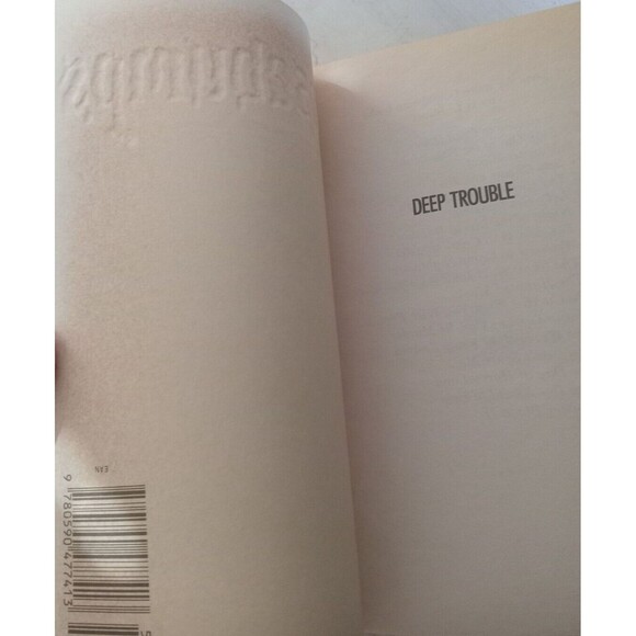 R.L. Stine's Goosebumps Book #19 Deep Trouble Preowned - Picture 7 of 8